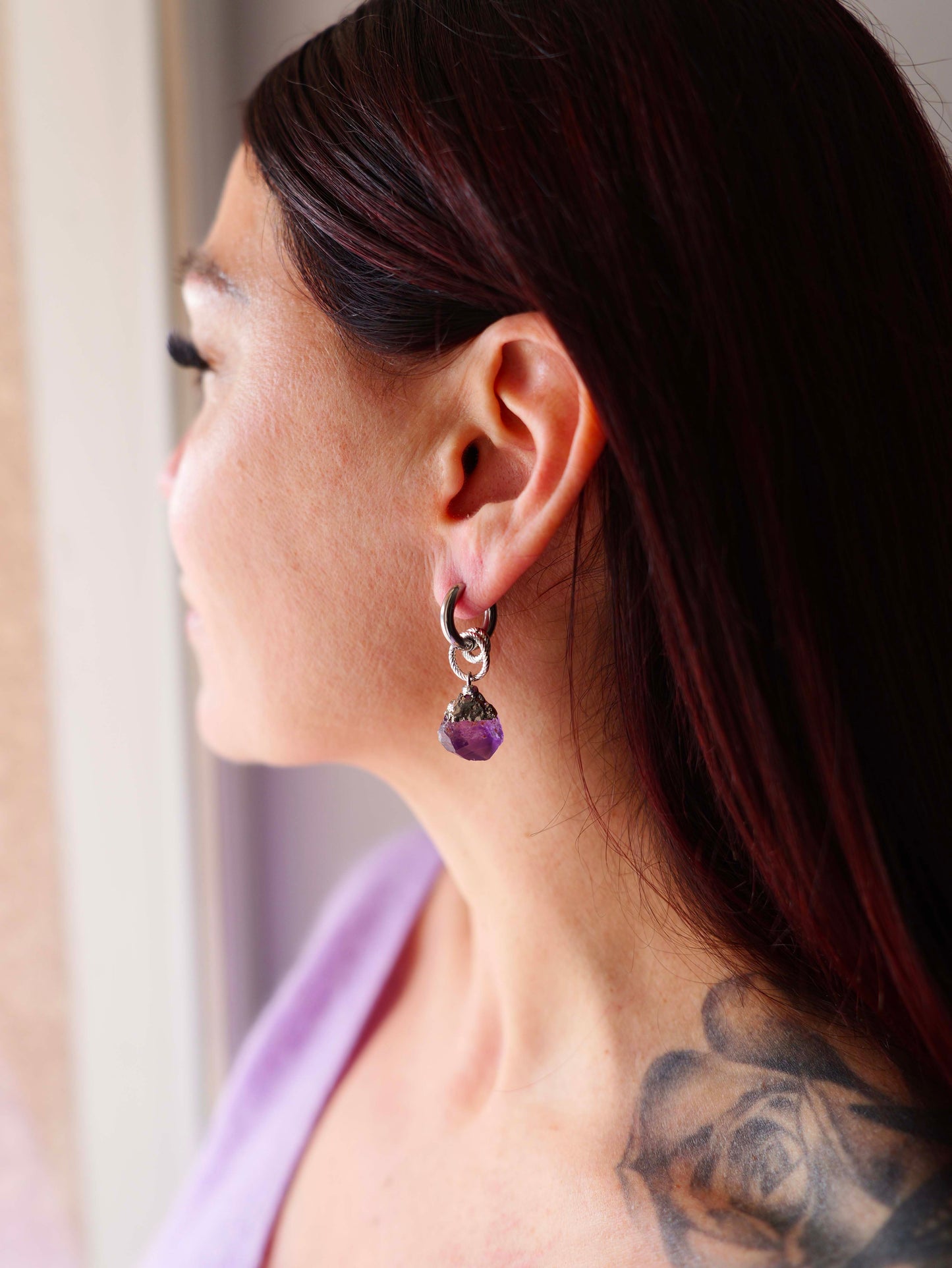 Boucles d'oreilles créoles Woof Art - argenté & violet