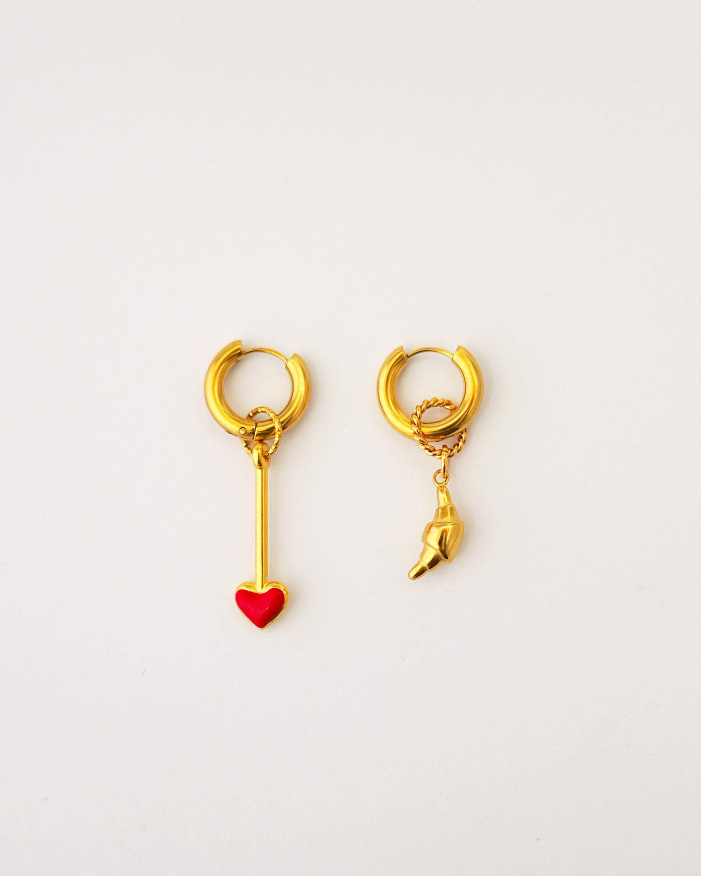 boucles d'oreilles créoles coeur de beurre rouge et doré