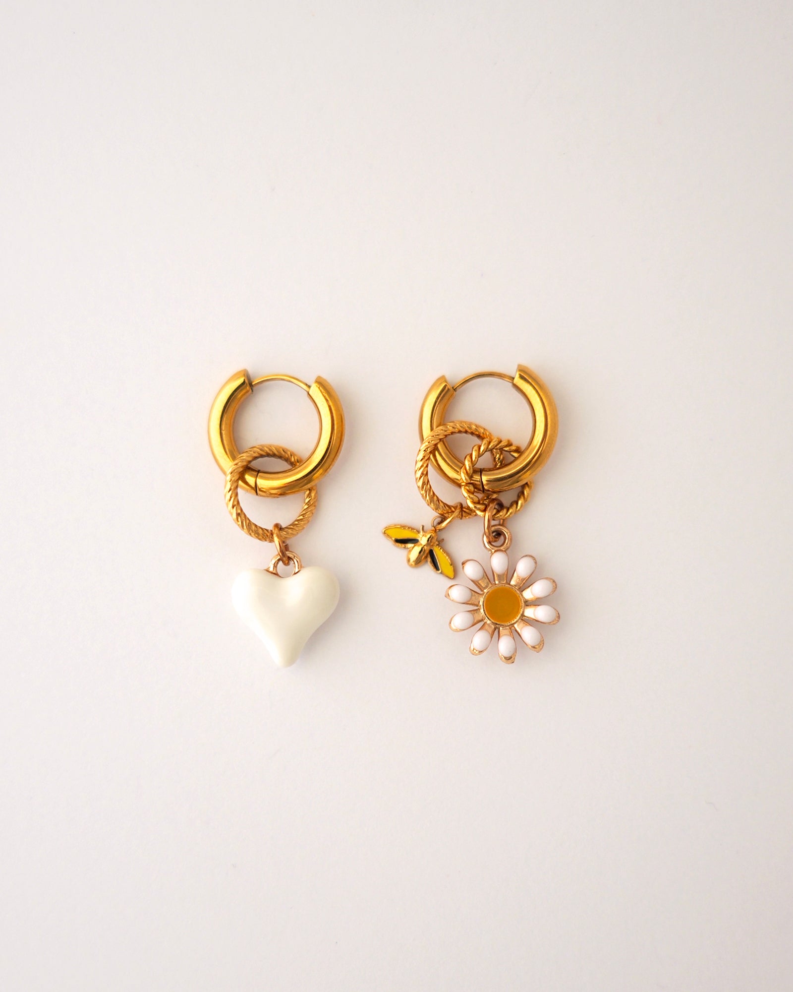 boucles d'oreilles créoles love in bloom doré et blanc