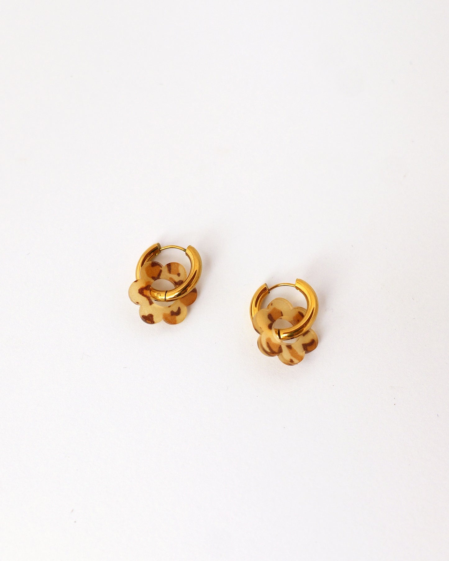Boucles d'oreilles créoles fleurs - léopard beige
