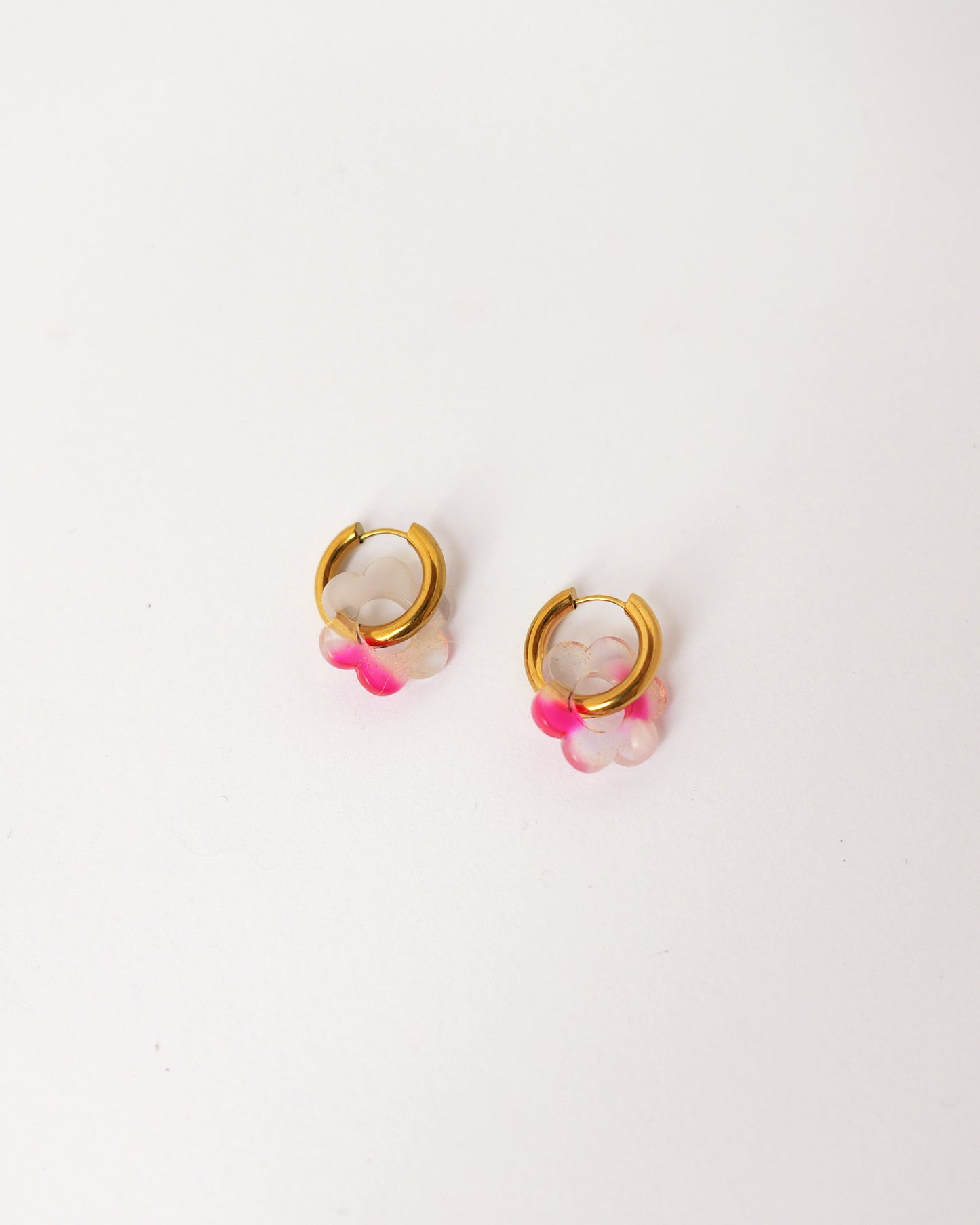 Boucles d'oreilles créoles fleurs - rose fluo blanc