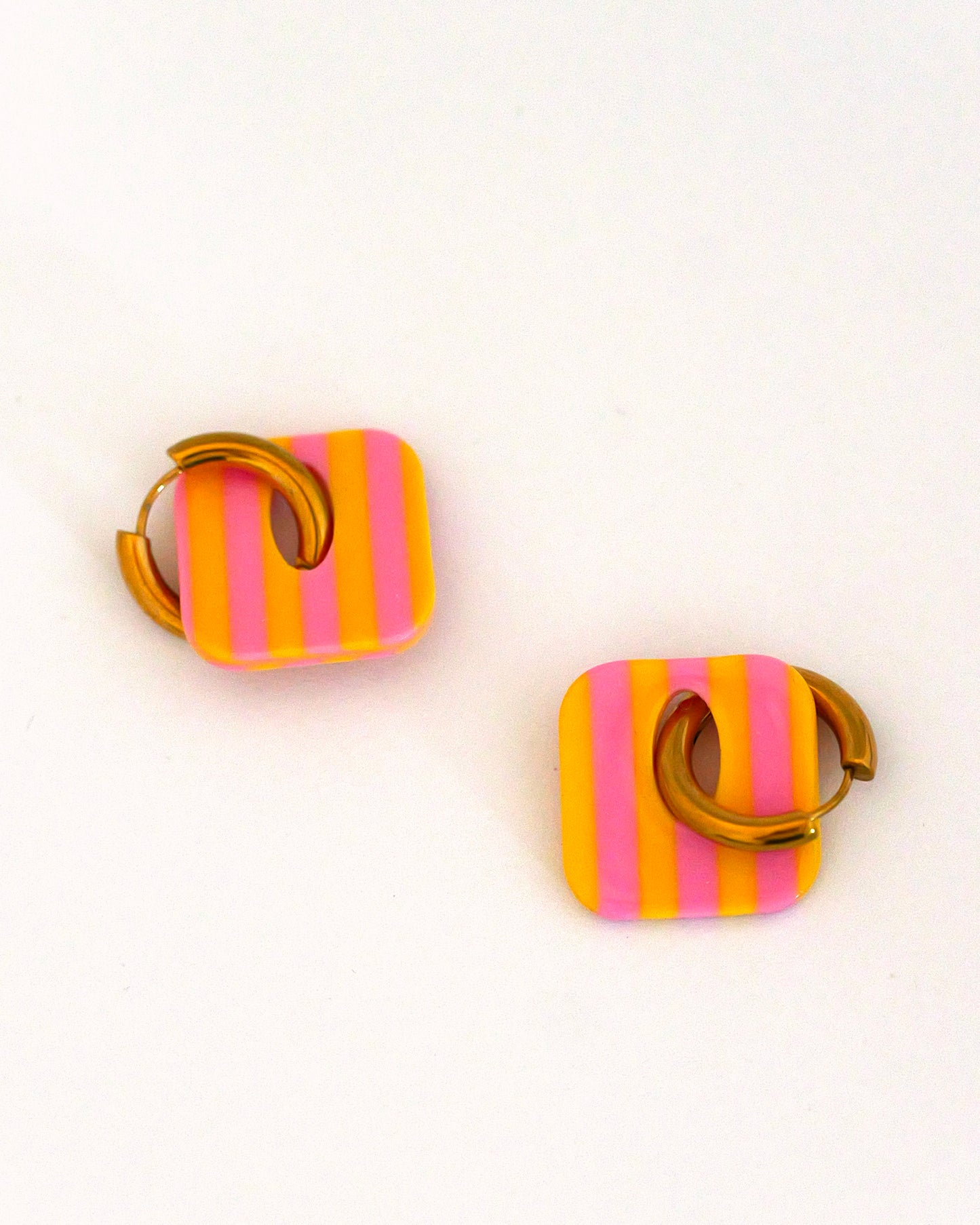 Boucles d'oreilles créoles carrés - jaune & rose