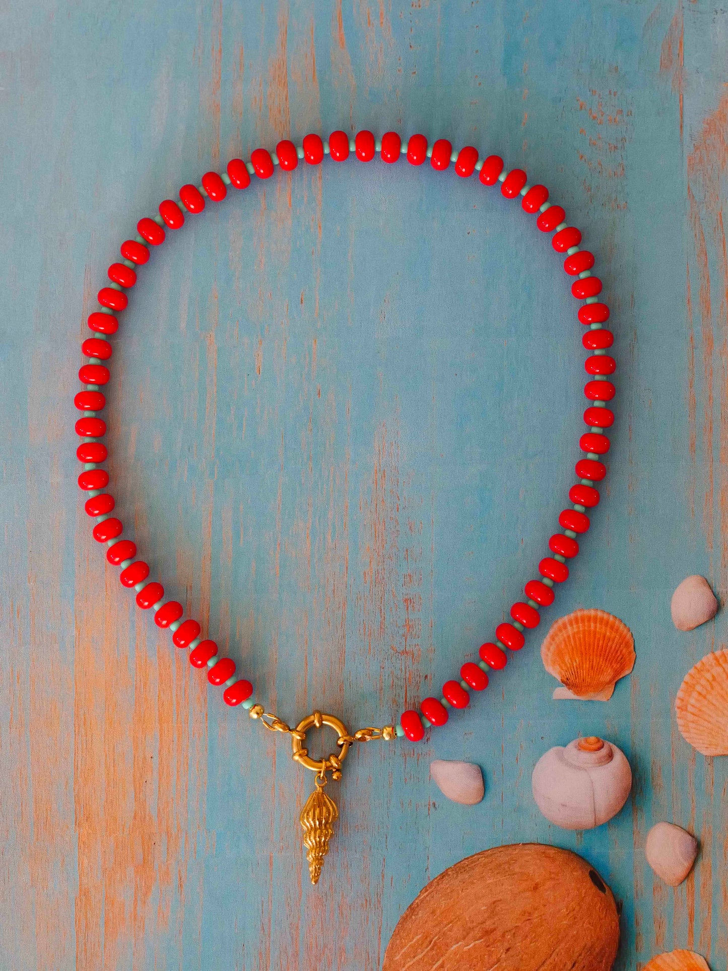 Collier perles &  pendentif coquillage - rouge