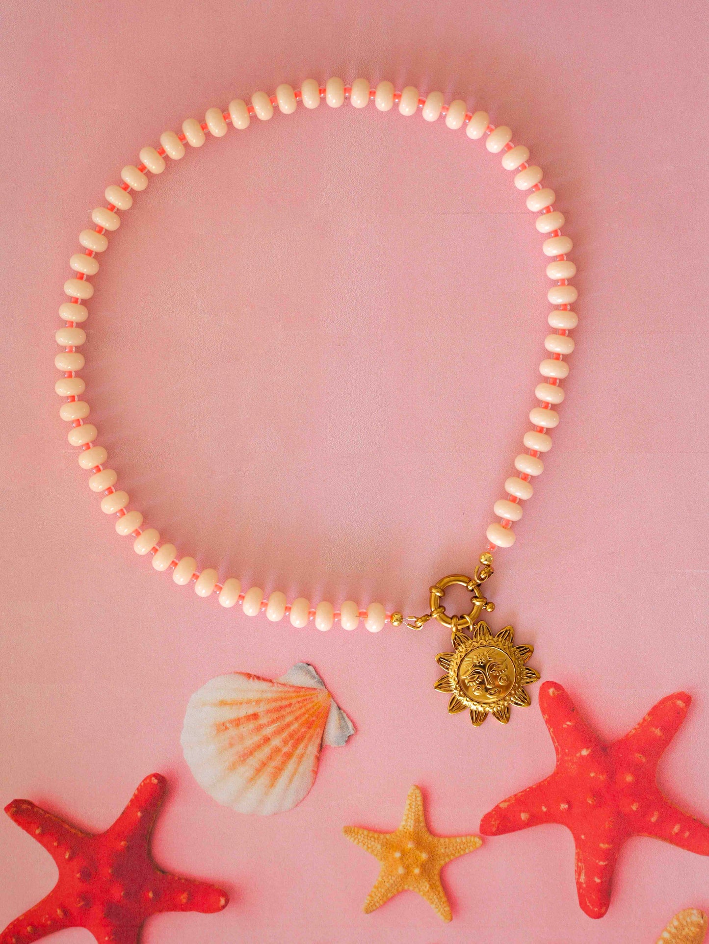 Collier perles &  pendentif soleil - nude