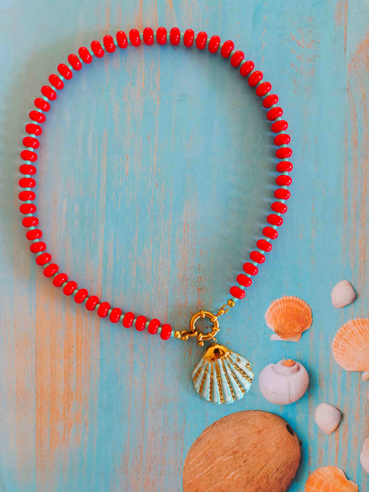 Collier perles &  pendentif coquillage - rouge