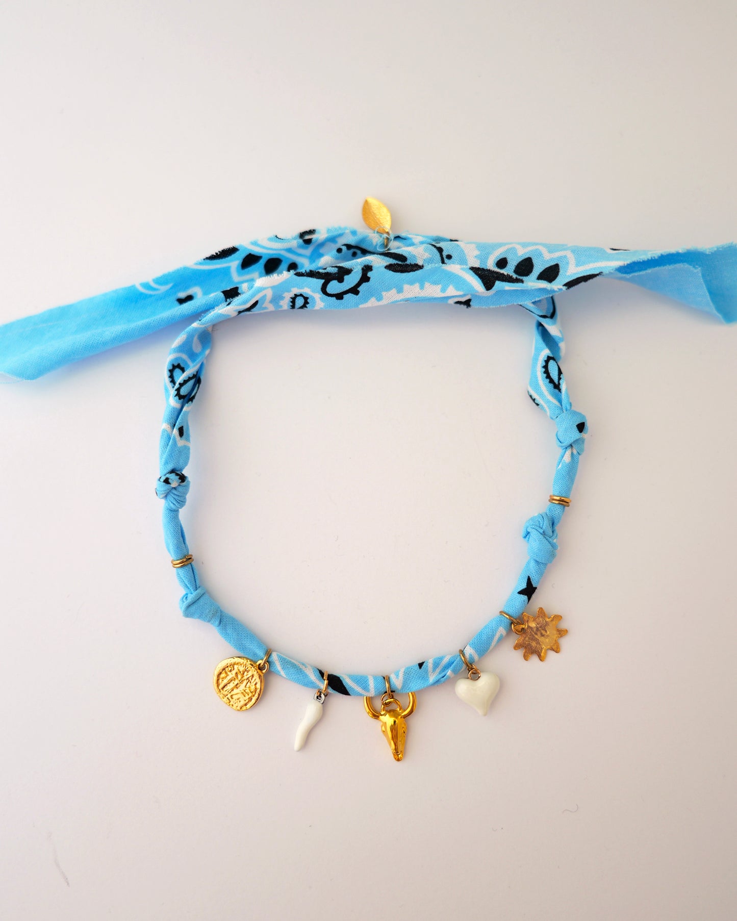 collier bandana caliente bleu ciel 2