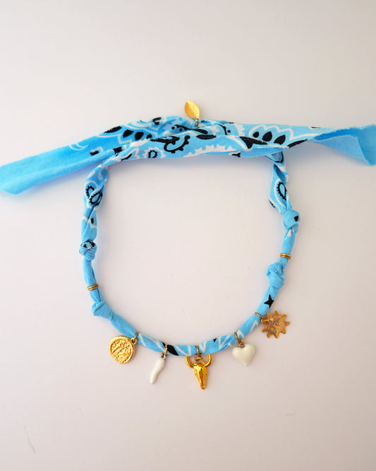 collier bandana caliente bleu ciel 2