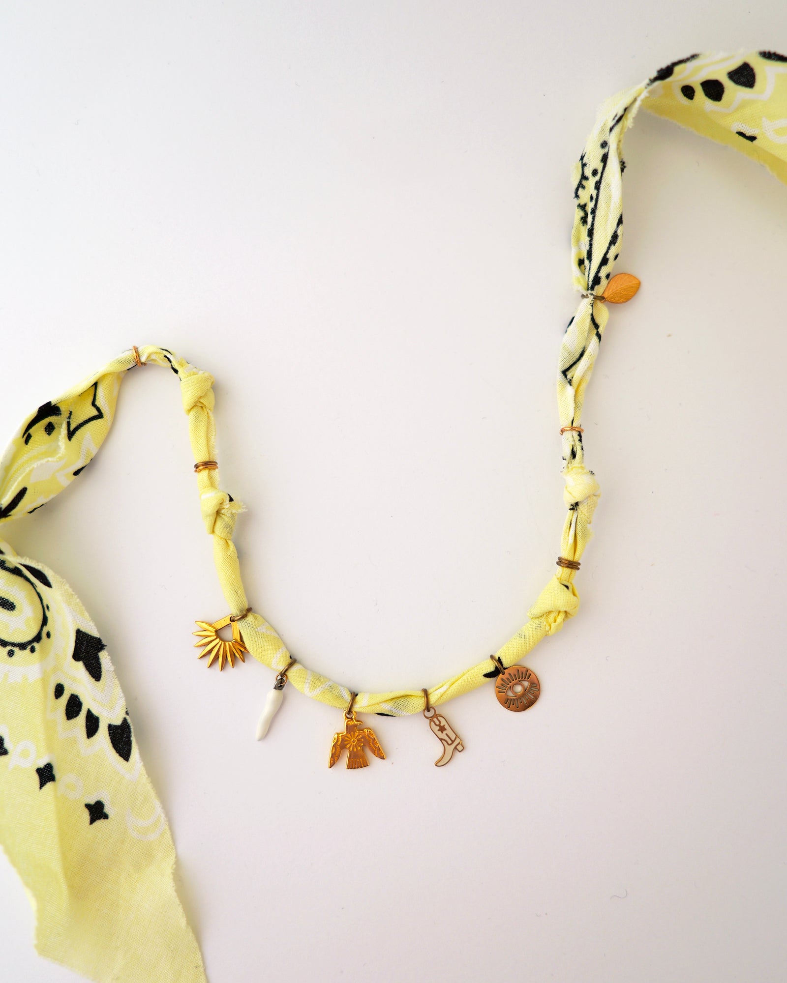 collier bandana wild and free jaune pastel 1