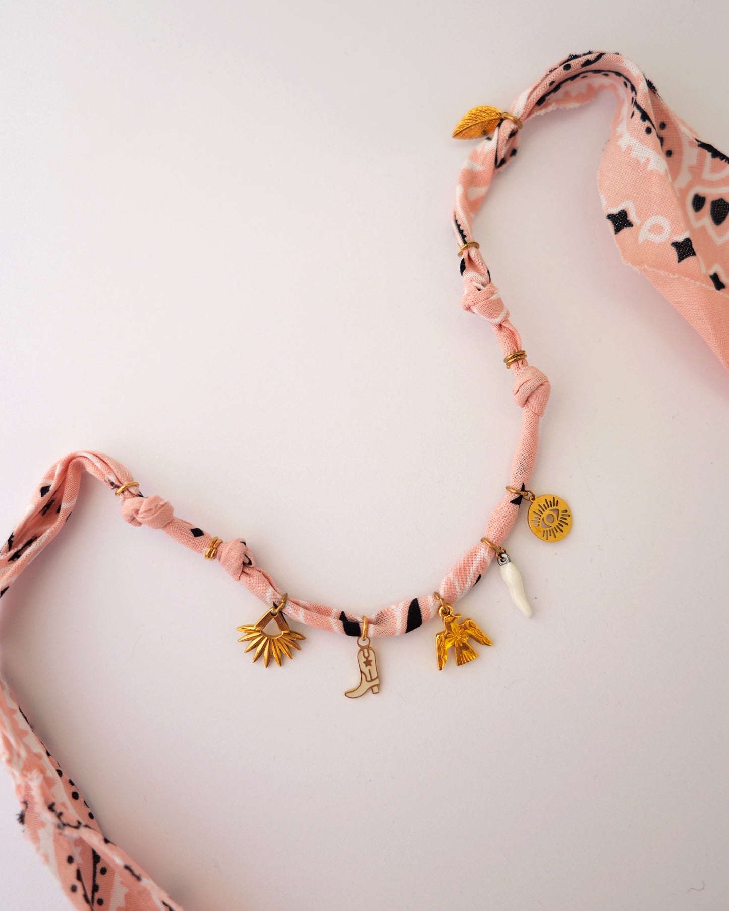 collier bandana wild and free rose nude 1